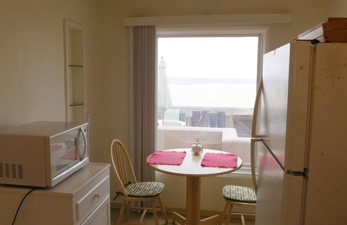 South Mission Beach Apartment | Nothing beats Ocean Front