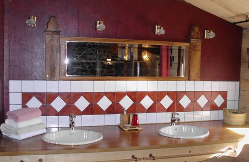 La Chaise-Dieu House | NotreBergerie, Baffour La Chaise Dieu