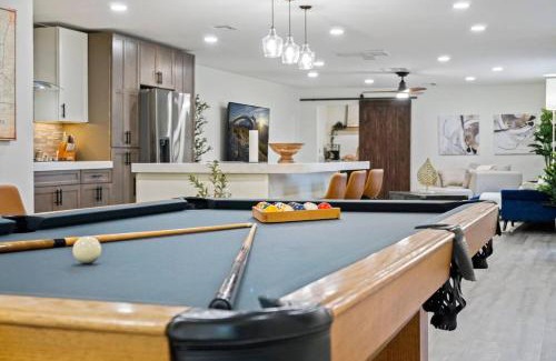 Central Oklahoma City House | Nouveau Nichols Hills Trendy Spacious