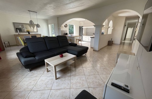 Puget-sur-Argens Villa | Nouveau : Très Jolie Villa Climatisée Avec Piscine
