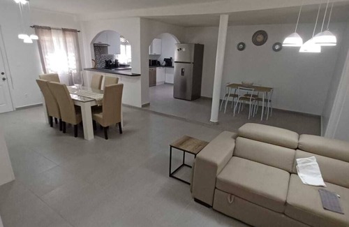 Grand Case House | Novels Villa is a family-friendly home with the Caribbean Sea as your backyard.