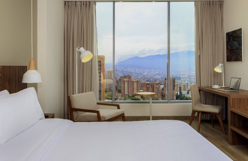Los Naranjos Hotel | Novotel Medellín El Tesoro