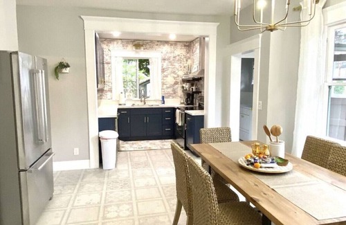 Albany House | Now with air conditioning!