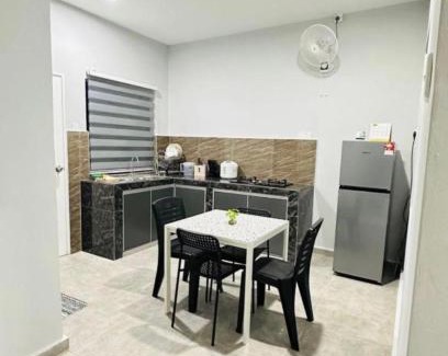 Mersing Ski Chalet | NoWa Residence Rumah Kuning