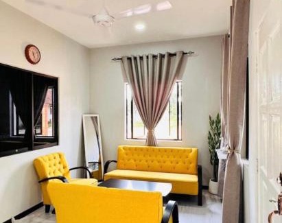 Mersing Ski Chalet | NoWa Residence Rumah Kuning