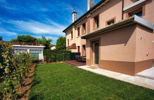 Mestre House | Nr1 Romantic Garden Venice - Free Parking