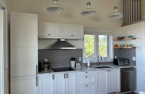 Okanagan-Similkameen Cabin | nSpectacular Lakeview Private 2 BDR Mtn Retreat