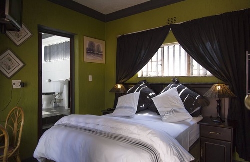 Greater Johannesburg Metropolitan Area Bed & Breakfast | Nthateng Bed and Breakfast Tourism