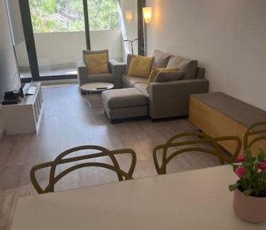 Tossa de Mar Apartment | Nuevo, espacioso y confortable con pkg y piscina