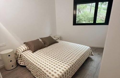 Tossa de Mar Apartment | Nuevo, espacioso y confortable con pkg y piscina