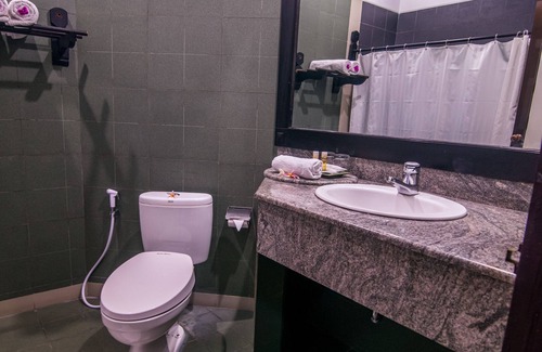 Temukus Hotel | Nugraha Lovina Seaview Resort & Spa