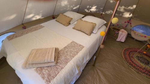 Le Ferre Other | Nuit insolite tente Grandi'Ose proche Mont Saint Michel