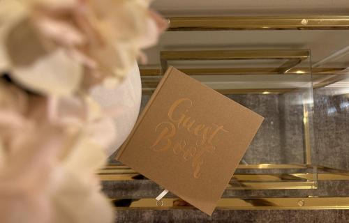 Whitby Hotel | Number 3 Pier Road Suites