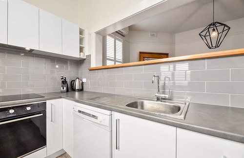 Launceston CBD Cottage | Number 9 on Avalon in Launceston.