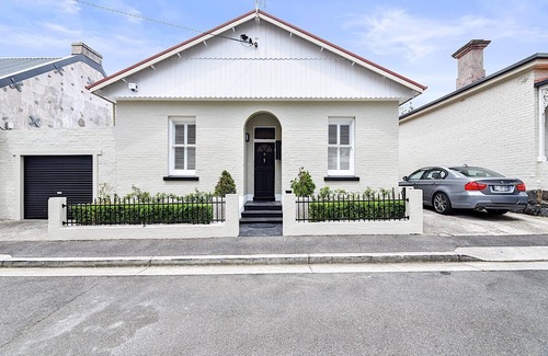 Launceston CBD Cottage | Number 9 on Avalon in Launceston.