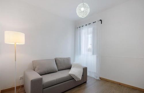 Praia da Vitoria House | Nuria House