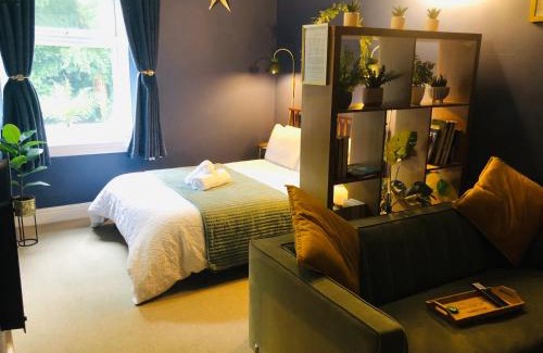 Pembroke Dock Apartment | Nyth Bach - Little Nest