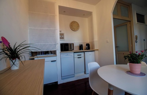 Castelnaudary House | O'Bonheur de Hamma