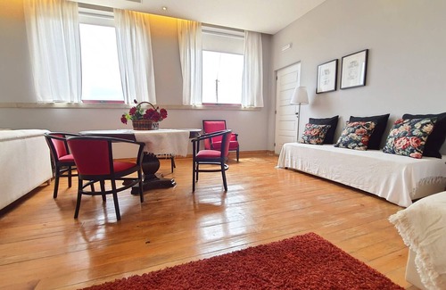 Molares Apartment | O Burra Velha - Private House