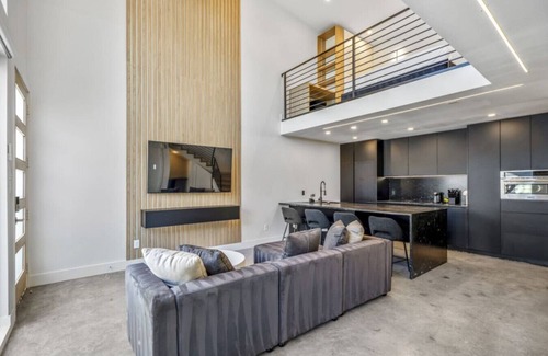 Greater East End Apartment | O'Four Lofts North, Unit D