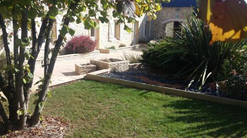 Huille House | O'gîte Bleu pour 14 personnes