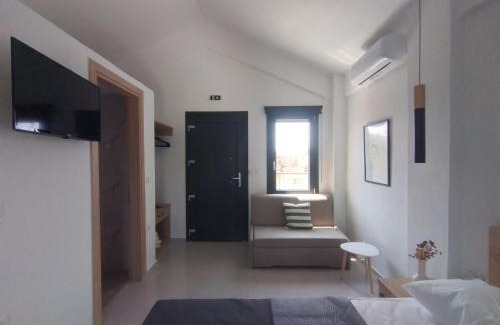 Megalos Prinos Apartment | O-live