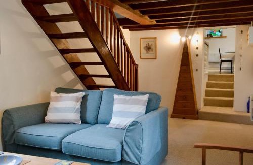 Honiton House | Oak Apple Cottage