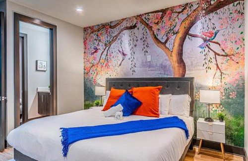 Dallas Villa | Oak Lawn Luxury Stay - Hot Tub & Arcade