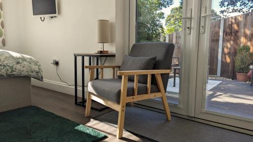 East Harling Apartment | Oak Tree View - relax, reconnect, explore or work