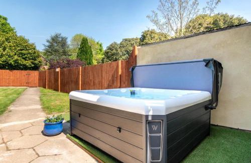 Fakenham House | Oak View - Norfolk