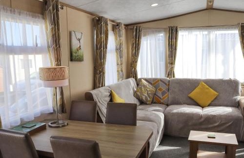 Dinas House | Oakdale