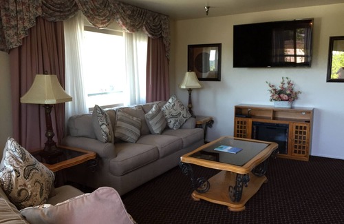 Oak View Hotel | Oakridge Inn