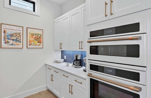 Kingsland House | Oaks Sunset II | Concierge Services