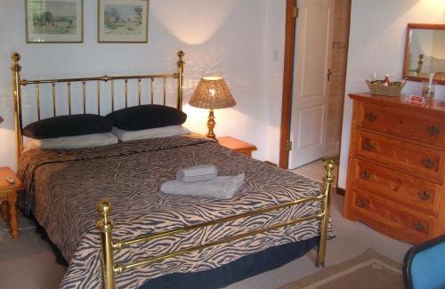 Greater Johannesburg Metropolitan Area House | Oaktree Lodge Guest House