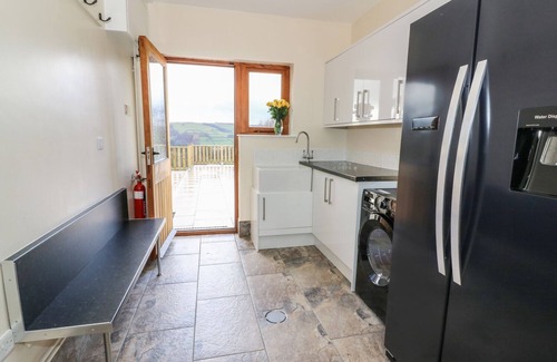 Rhayader Cottage | Oakwood House