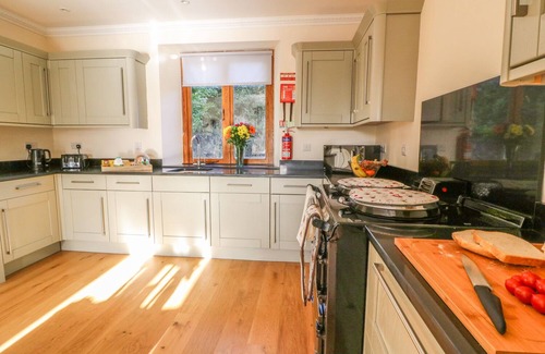 Rhayader Cottage | Oakwood House