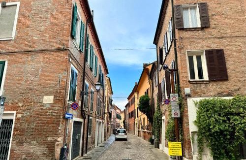 Ferrara Historic Centre Apartment | Oasi Rinascimentale con Giardino in centro Ferrara