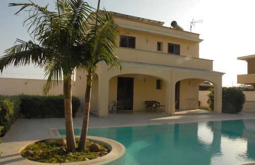 Mazara del Vallo Apartment | Oasi Tortuga Residence Piscina e barbecue h24