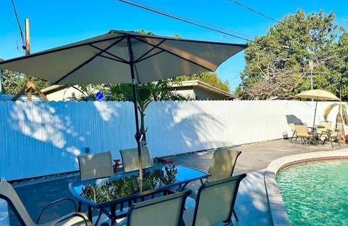 West Park House | OASIS close to Hard Rock Caffe and Hollywood Beaches