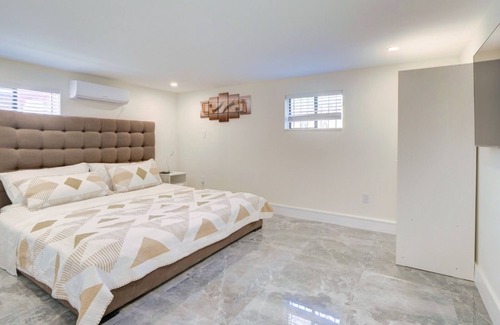 Ives Estates House | Oasis Home! W/ private pool and movie theater