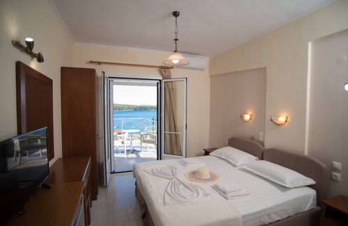 Perigiali Hotel | Oasis Hotel