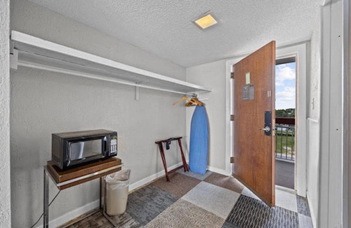 Crescent Beach Hotel | Oasis Hotel