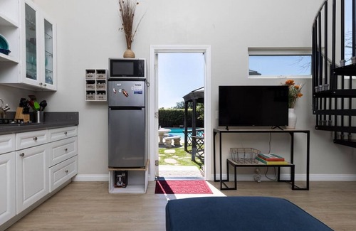 Brea Apartment | Oasis | Inside Out Living | Privacy | Pool