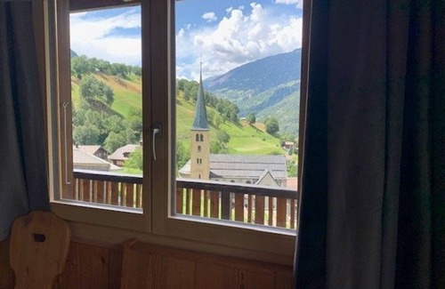 Grengiols Apartment | Obergeschoss Chalet Mallum - Haus Mallum