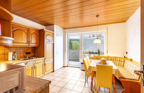 Flape Apartment | Obergeschoss Ferienwohnung, 112qm, 3 Schlafzimmer, max. 8 persons