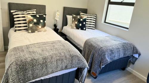 Cape Town Apartment | Obs Centre Twin Peaks