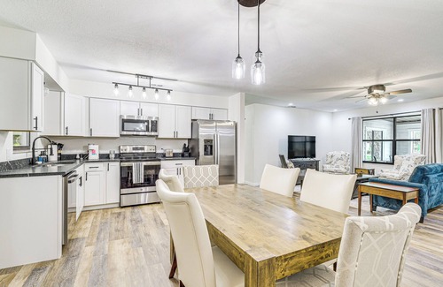 Fellowship House | Ocala Home w/Fenced Yard Near WEC: Dogs Welcome!