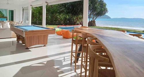 Wichit Villa | Ocean Bliss Beach House, 4 Bedrooms