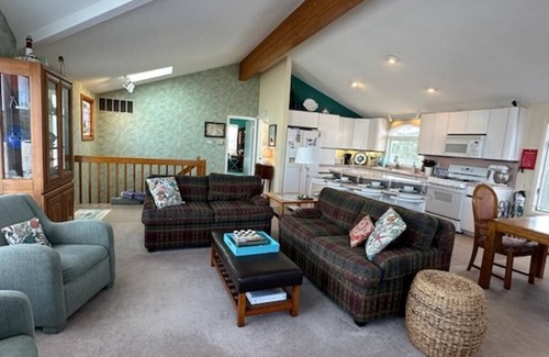 Barnegat Light House | Ocean Block 4 Bedroom Contemporary