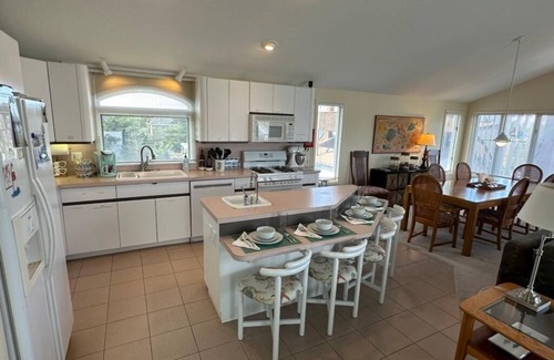 Barnegat Light House | Ocean Block 4 Bedroom Contemporary